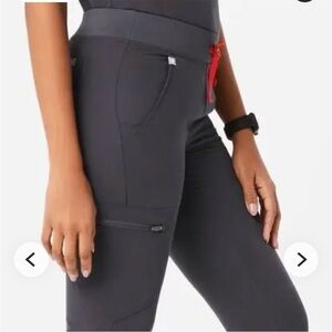 Figs Charcoal Gray Red Tie Zamora Joggers Scrub Pants size S